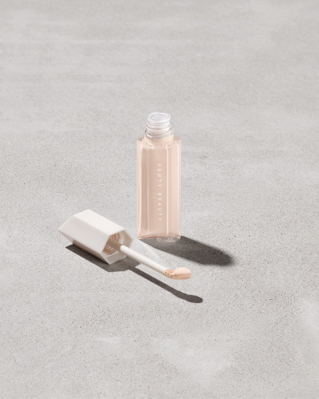 We're Even Hydrating Longwear Concealer — 125C