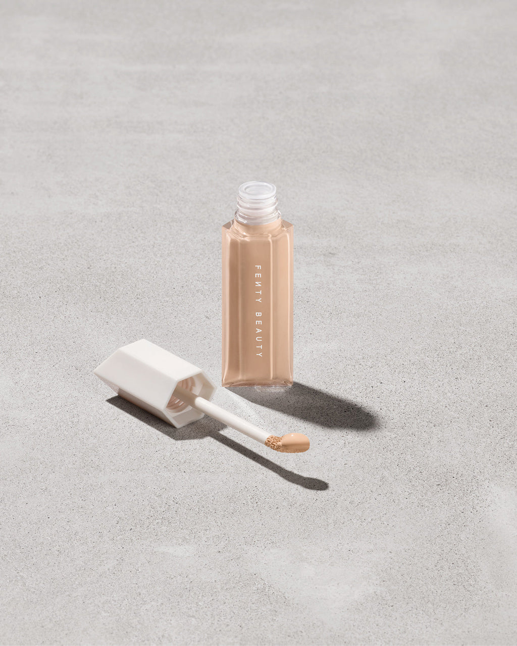 We're Even Hydrating Longwear Concealer — 200C