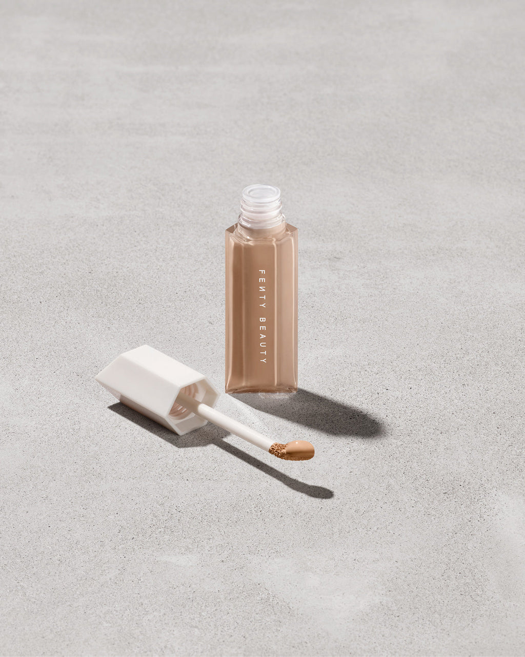 We're Even Hydrating Longwear Concealer — 280C