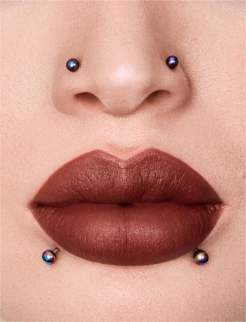 VELOURS LIPSTICK - YOLAINE